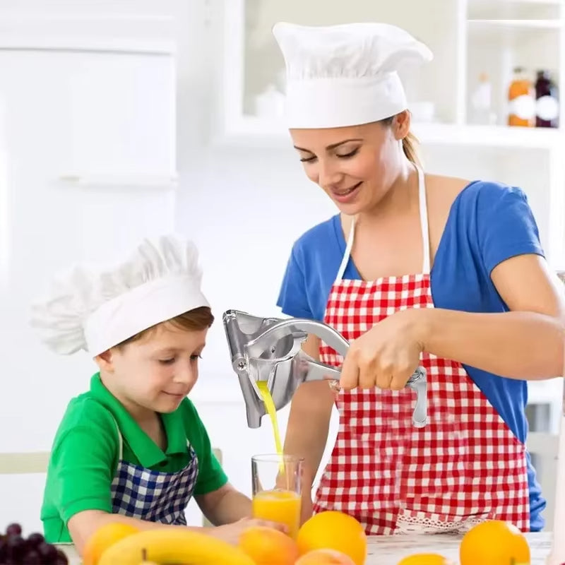 QuickSqueeze™ Juicer